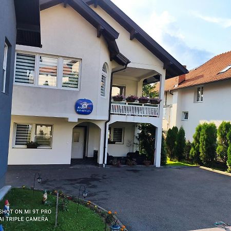 Apartments Airport Inn Dubrave Gornje エクステリア 写真