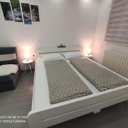 Apartments Airport Inn Dubrave Gornje エクステリア 写真