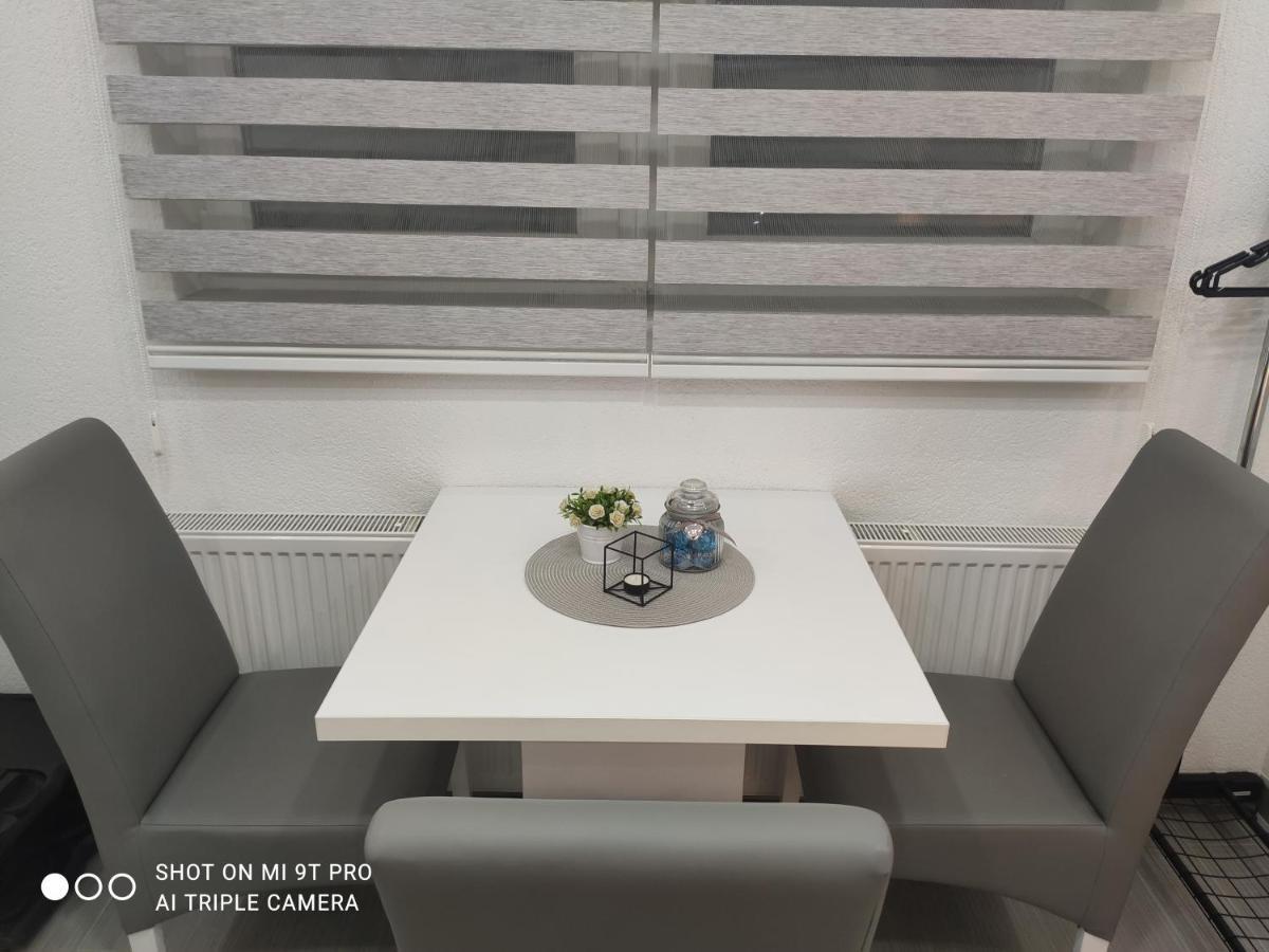 Apartments Airport Inn Dubrave Gornje エクステリア 写真