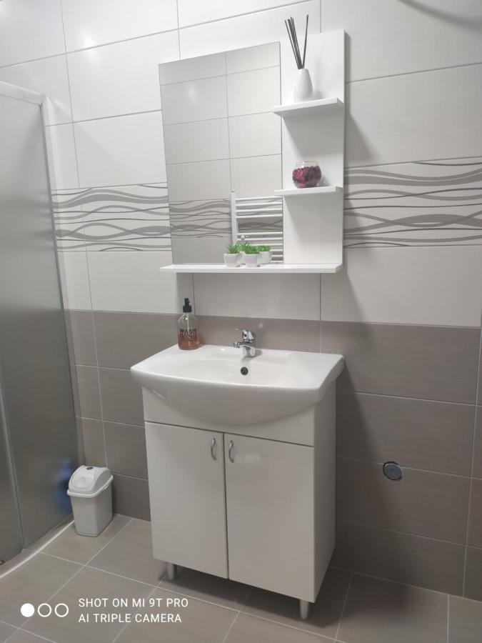 Apartments Airport Inn Dubrave Gornje エクステリア 写真